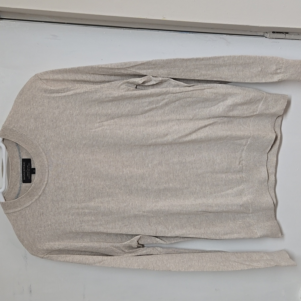 Banana Republic beige sweater long sleeve
